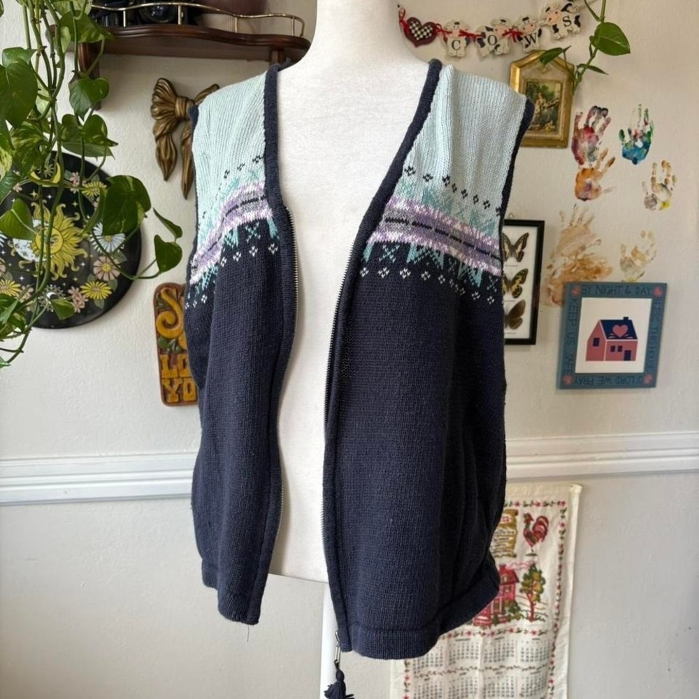 Vintage White Stag Knitted Grannycore Zip Up Vest Fair Isle Cottagecore